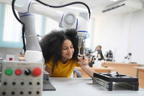 What's the Role of Smart Fabrics in UK's Wearable Technology?